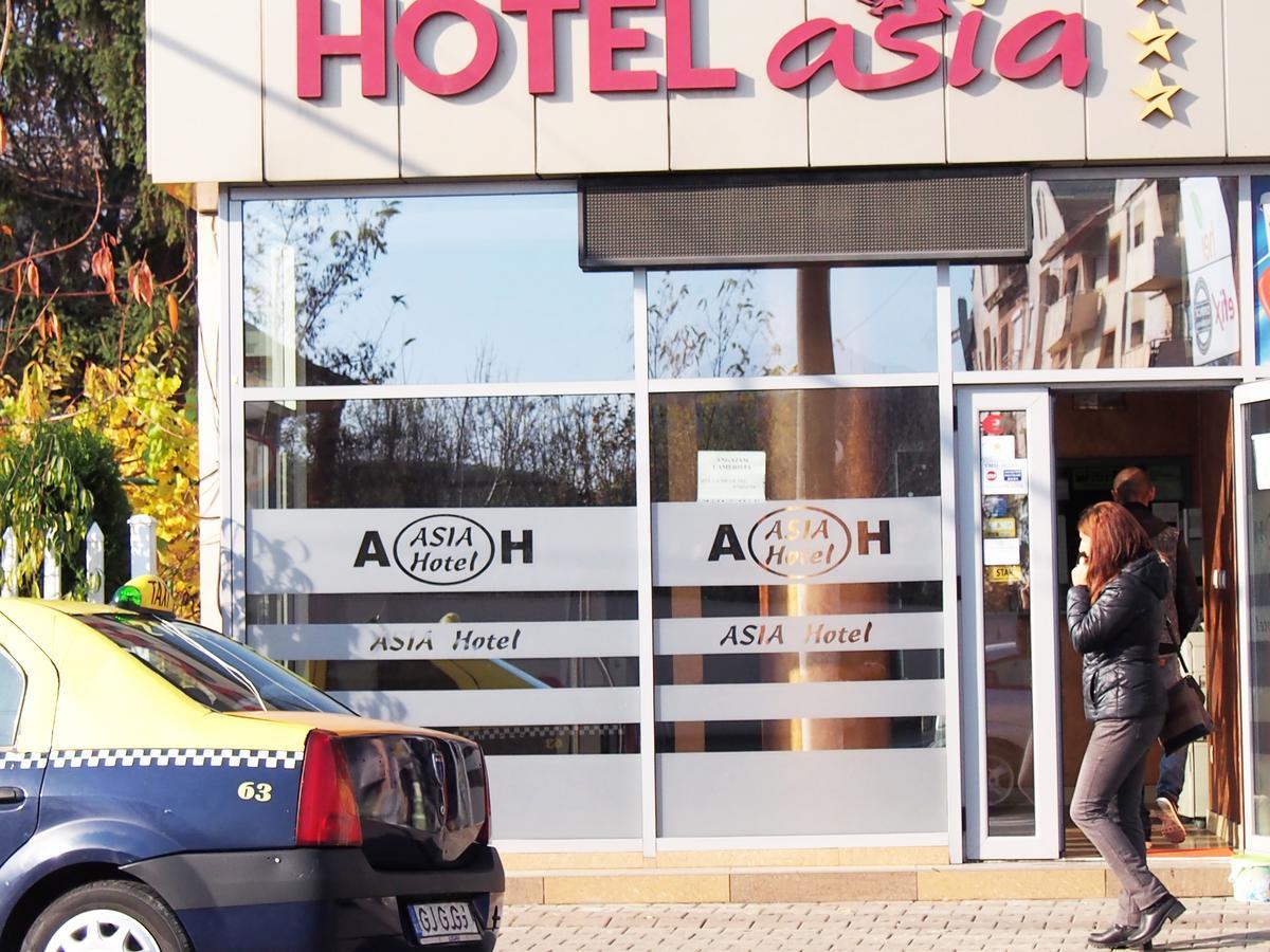 Asia Hotel Târgu Jiu Exterior photo